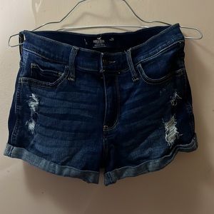 Hollister woman’s Jean shorts size 3 W26